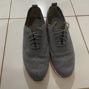 Size 7B COLE HAAN 2.ZEROGRAND Grey & Pink Oxford Classic Sneakers